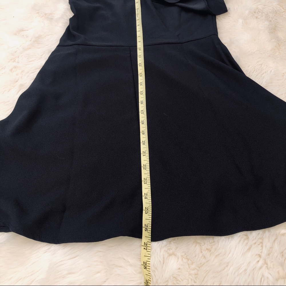 Banana Republic frilly one sleeve LBD 6P - Picture 8 of 8
